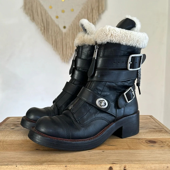 Coach Black Leather White Shearling Silver Hardware Zip Moto Biker Boot Size 7 - Picture 1 of 17